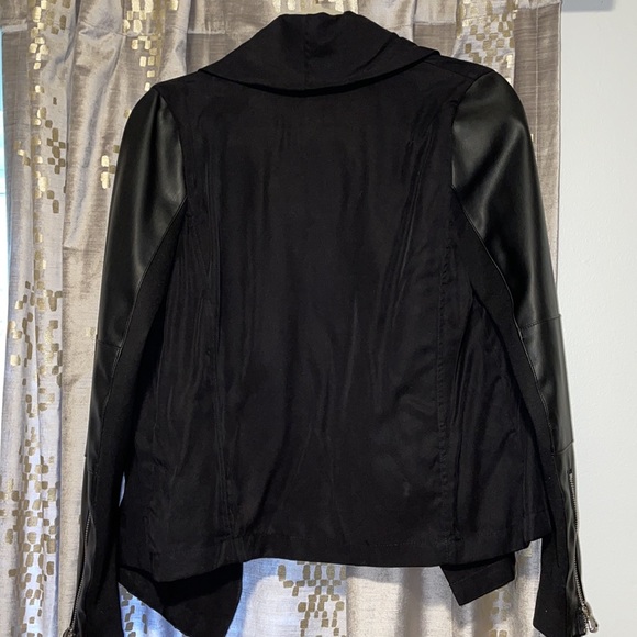 VON MAUR: black leather jacket size XS ((like new)) - Picture 6 of 9